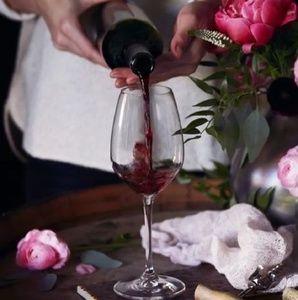 Meet your Posher, Kin